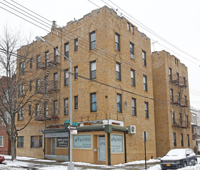 Photo - 801 72nd St