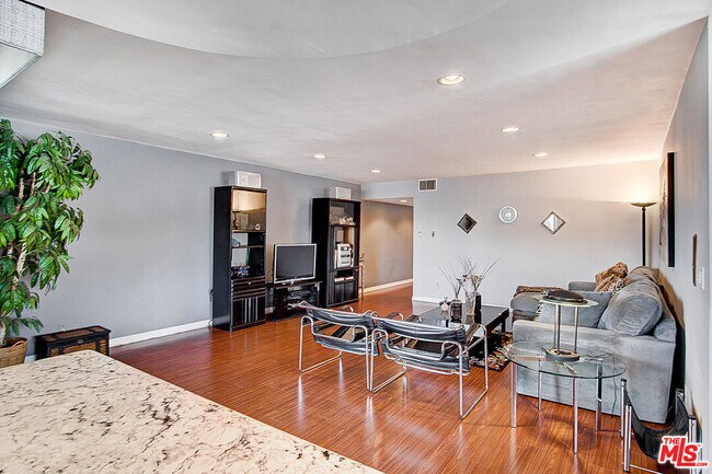 Photo - 4445 Cartwright Ave Unit 315