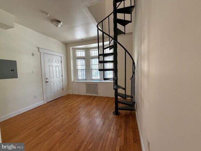 Photo - 922 S 49th St Unit 1