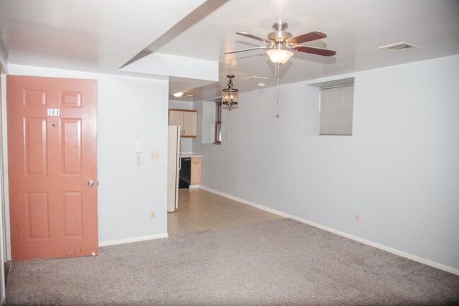 Building Photo - 153 E High St Unit #101 Rental
