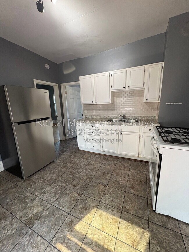 Photo - 2411 Golden Valley Rd
