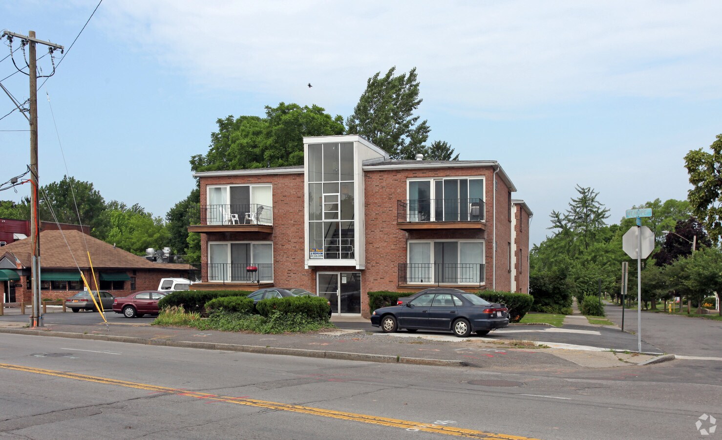 Photo - 1545 Mt Hope Ave Apartments