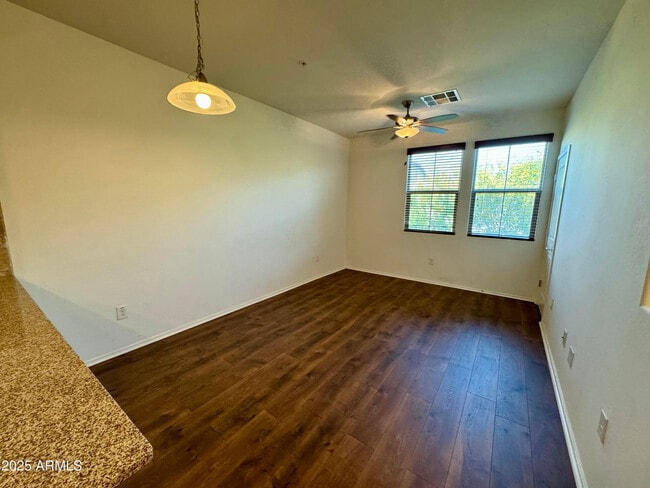Photo - 2330 E Huntington Dr