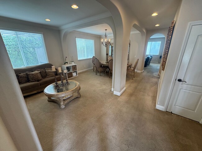 Photo - 5 Bed / 3.5 Bath | Elk Grove Single Family...