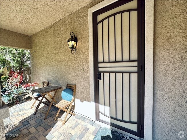 Building Photo - 1980 San Donato Walk Rental