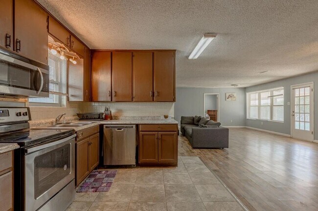 Photo - 4424 Conley Ave