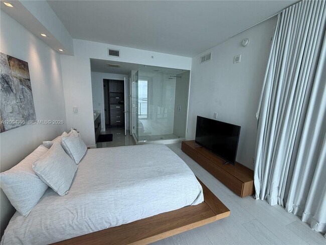 Photo - 460 NE 28th St Unit 2806