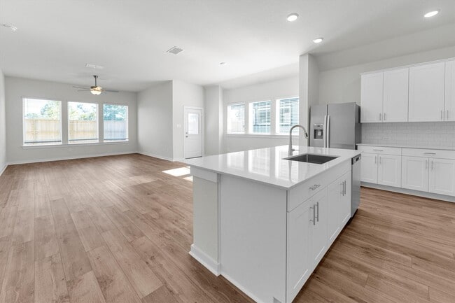 Photo - 16902 Tulip Row Ln