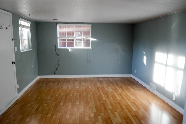 Photo - 2110 King St