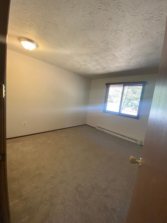 Photo - 2531-2533 E 27th Ave