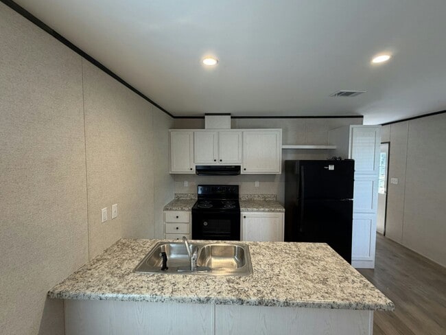 Photo - 131 Lakeside Garden Cir