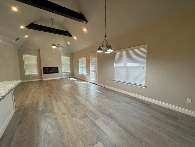 Photo - 1800 SW Riverstone Rd