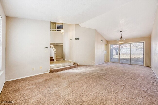 Photo - 395 Chadwick Cir