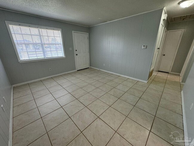 Photo - 407 Schubert Dr