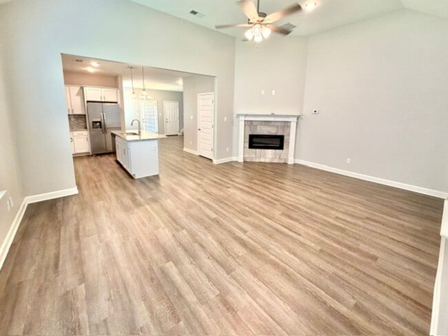 Photo - 305 Azalea Dr Unit 1
