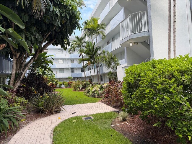 Photo - 1801 S Treasure Dr Unit 510