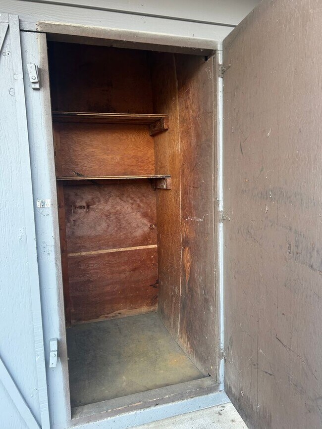 Photo - 2120 NW Janssen St Unit J09 - V