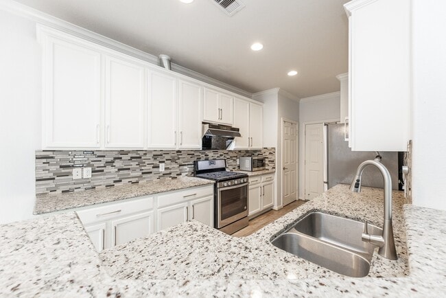 Building Photo - 24662 Folkstone Cir