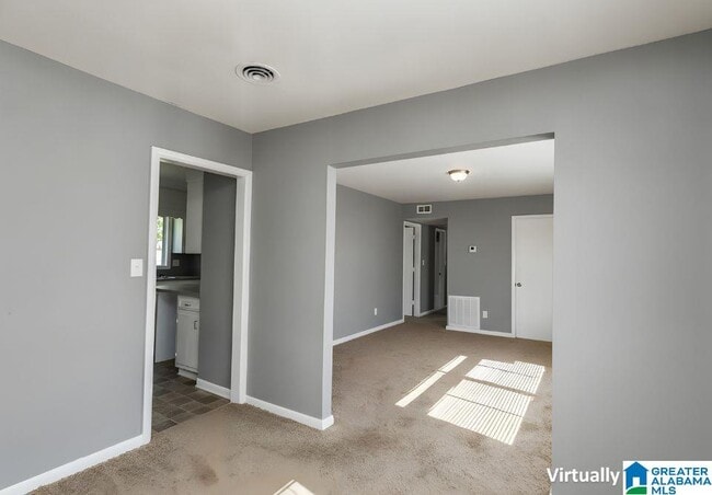 Photo - 1332 Lake Ln NE