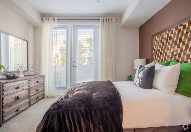 1BR,1BA