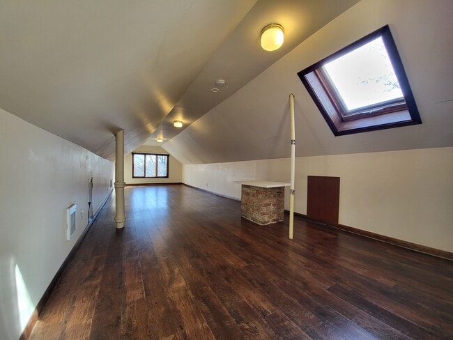 Photo - 3240 Pillsbury Ave S Unit Upper