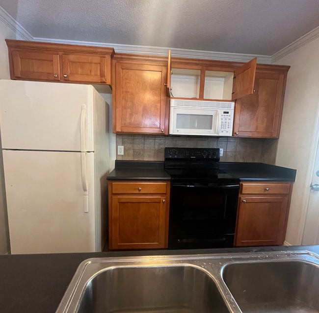 Photo - 108 Bentwood Cir