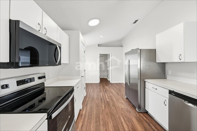 337 Grand Royal Cir