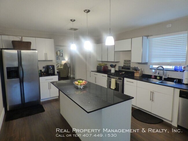 Photo - 3 BR / 2 BA in the Hourglass District