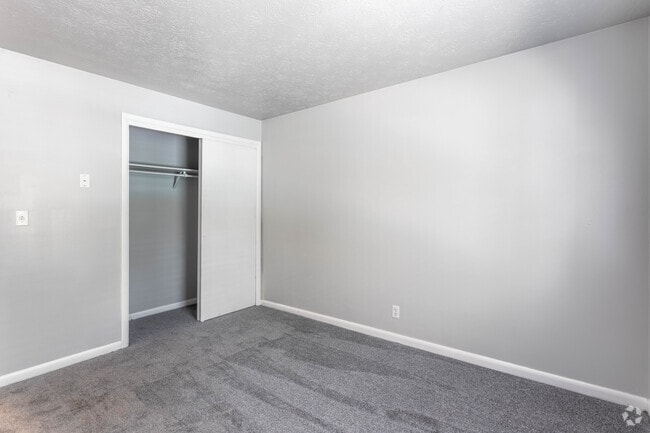 2 Br, 1 Ba - 980 SF
