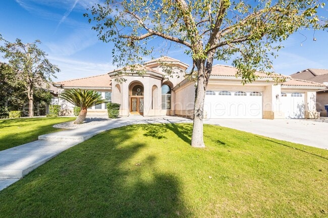 Building Photo - 4 Bedroom/2.5 Bath Home with Solar - $3250 per month!