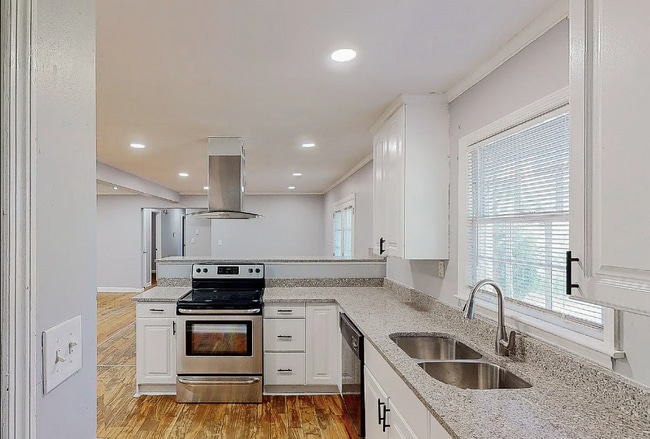 Photo - 1769 Timothy Dr SW