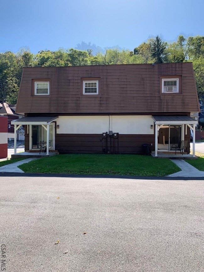 Photo - 402 Southmont Blvd