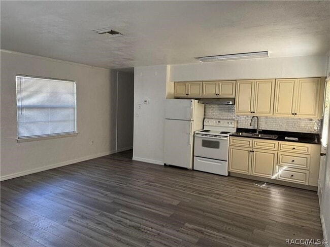 Photo - 6358 S Suncoast Blvd