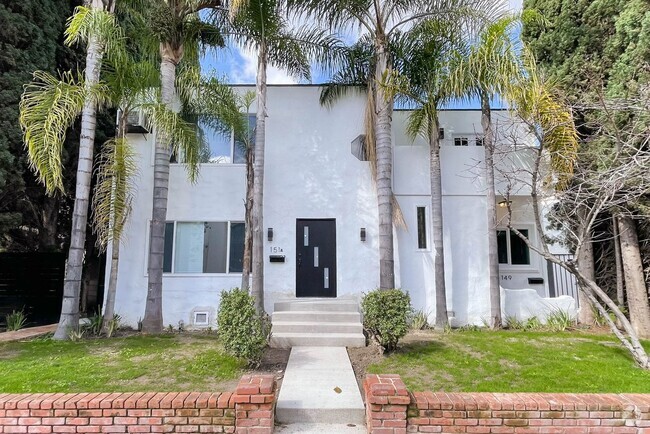 Building Photo - Stylish + Modern  2+2 | Prime Beverly Hill... Unit 151A Rental