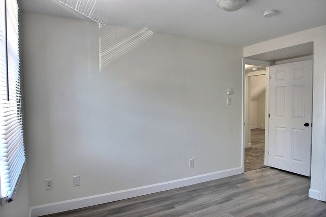 Photo - 141 St. George St Unit 141