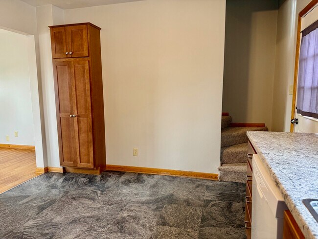 Photo - 1912 Waterloo Rd