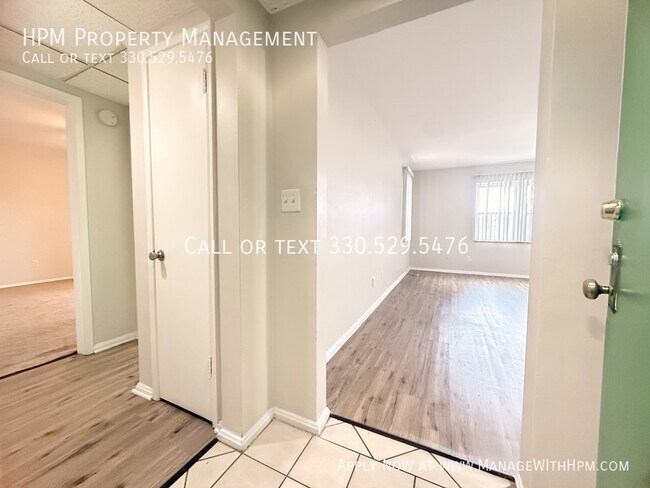 Photo - 3310 Warrensville Center Rd Unit 409