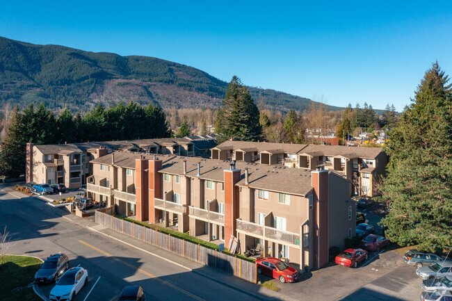 Building Photo - Mount Si Rental