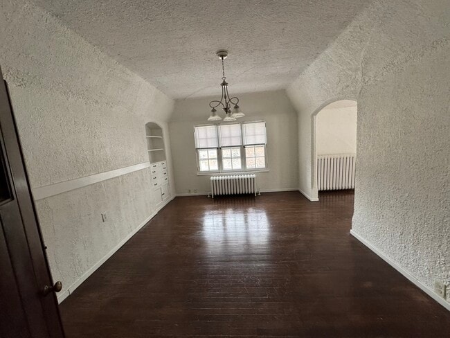 Photo - 2863 N Lake Dr Unit Upper flat