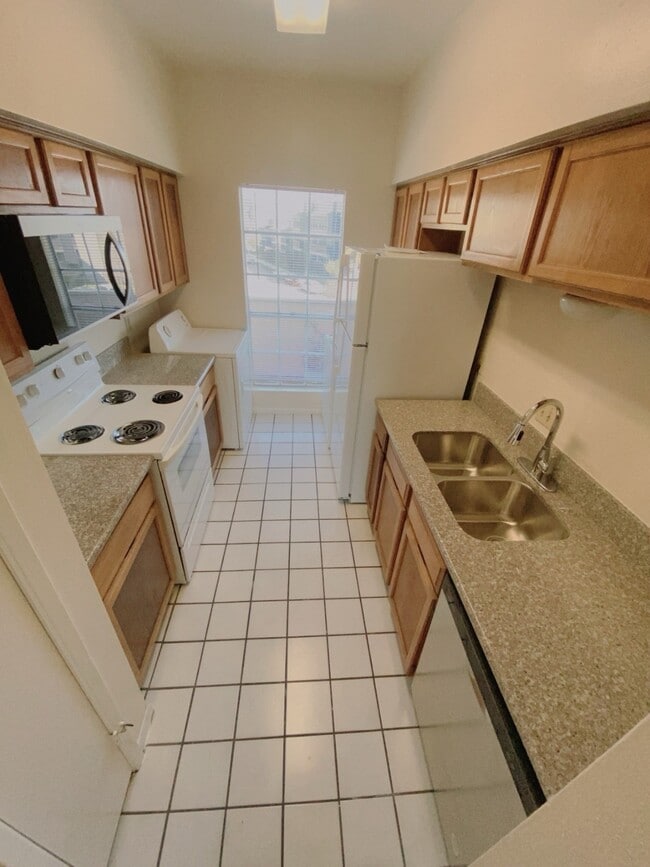 Photo - 6666 Harbor Town Dr Unit A302