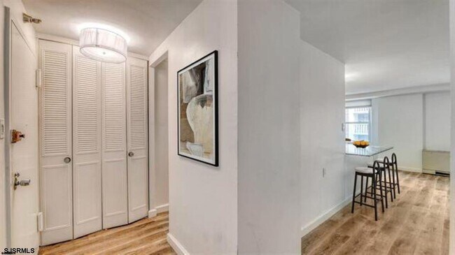 Photo - 101 S Plaza Pl Unit 1412