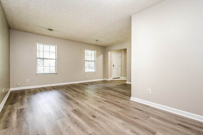 4255 Loveless Pl