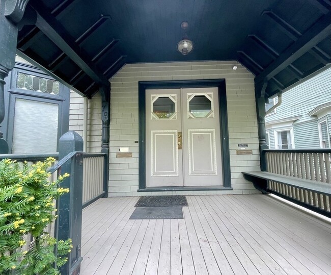 Photo - 79 Aspinwall Ave Unidad 2