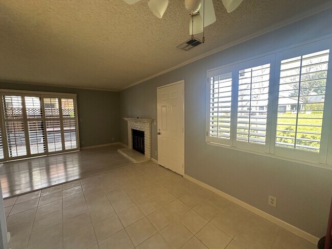 Photo - One Bedroom in a Great Community, Excellent Location, with a Pool!