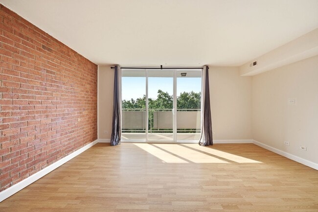Photo - 1800 Jefferson Park Ave Unit 912