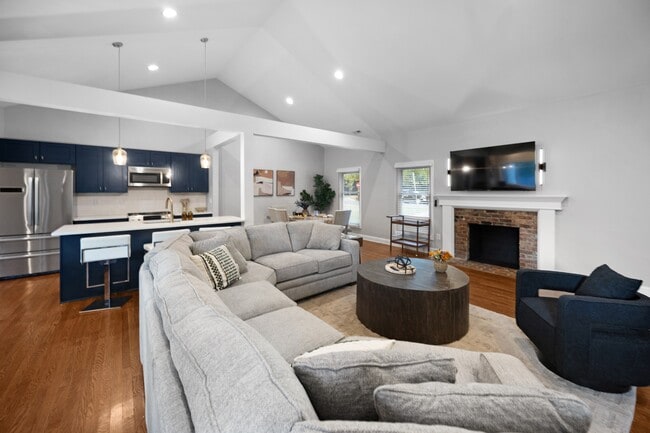 Photo - 1610 Jameston Dr