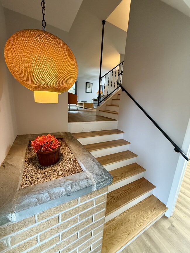 Photo - 147 Honness Ln