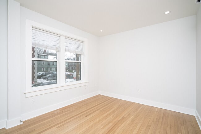 Photo - 17 Forest St Unit 04