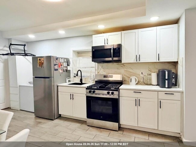 Building Photo - 1456 44th St Unit 1