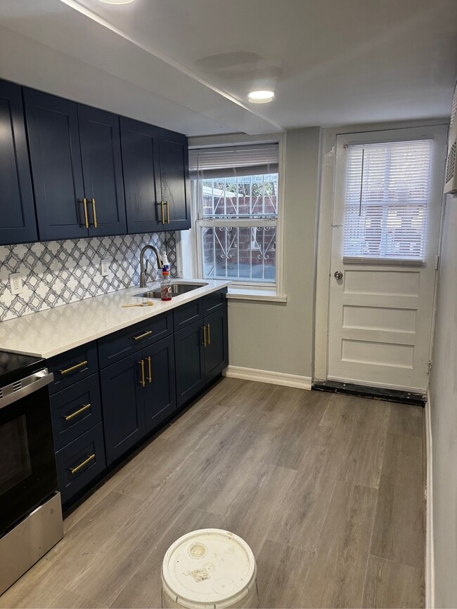 Building Photo - 1757 E 52nd St Unit Ground